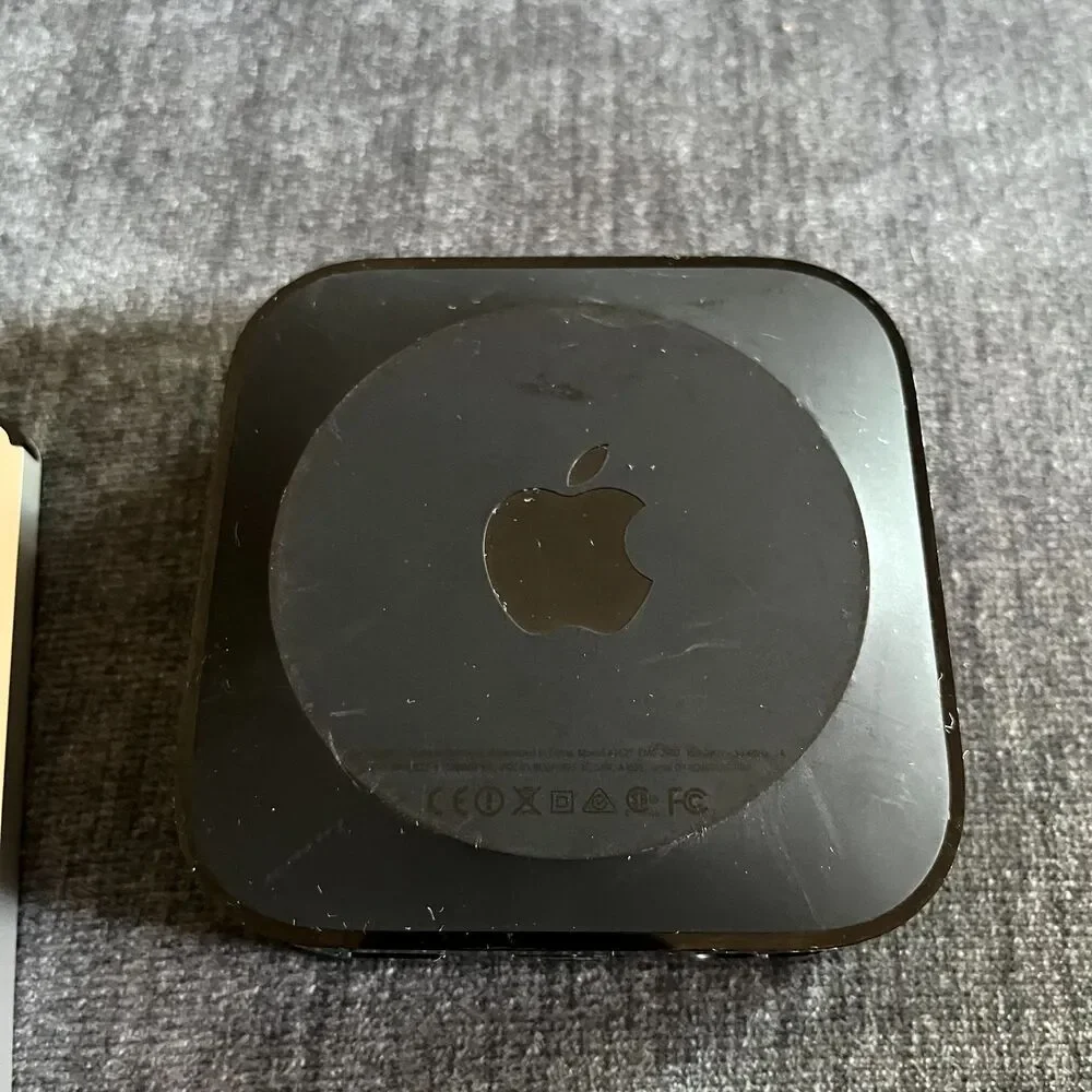 AppleTV A1625 4th Gen HD 32GB w/Apple A1294 Remote UPDATED & RESET